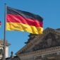 Bendera Jerman berkibar setengah tiang sebagai ilustrasi kegagalan Jerman meraih kursi tidak tetap Dewan Keamanan PBB setelah dikalahkan Austria dan Portugal