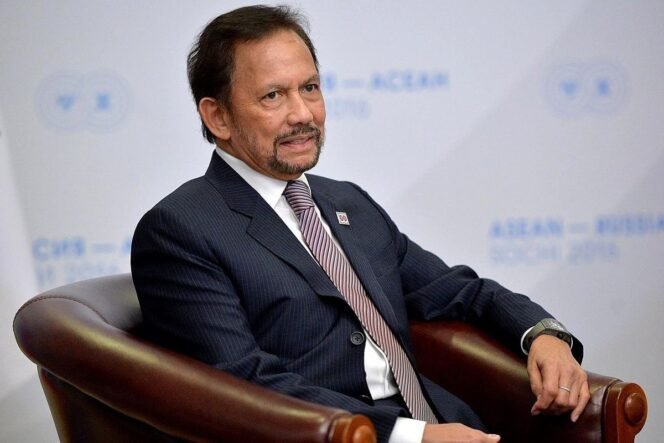
					Sultan Brunei Rombak Kabinet, Tunjuk Dua Putranya Jadi Menteri: Pangeran Abdul Malik dan Abdul Mateen