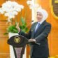 Gubernur Jawa Timur Khofifah Indar Parawansa saat mengumumkan capaian Jatim sebagai provinsi dengan siswa terbanyak yang lolos PTN selama tujuh tahun berturut-turut