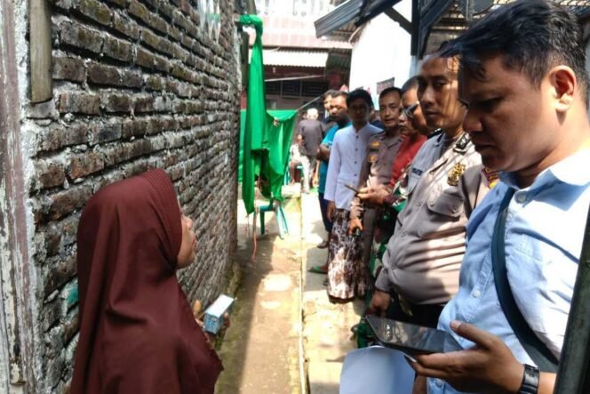 
					Remaja di Cirebon Ditemukan Meninggal Dekat Mesin Cuci, Diduga Tersengat Listrik Saat Ibu Pergi 30 Menit