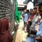 Ilustrasi mesin cuci dan instalasi listrik rumah yang tidak aman, terkait dengan kasus remaja AG (18) yang ditemukan meninggal di Cirebon diduga tersengat listrik