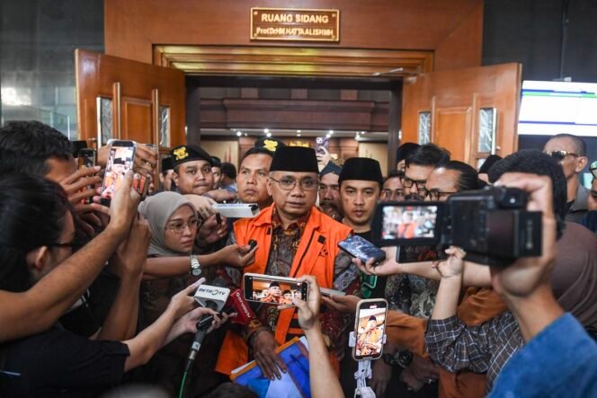 
					(ANTARA FOTO/Muhammad Adimaja)