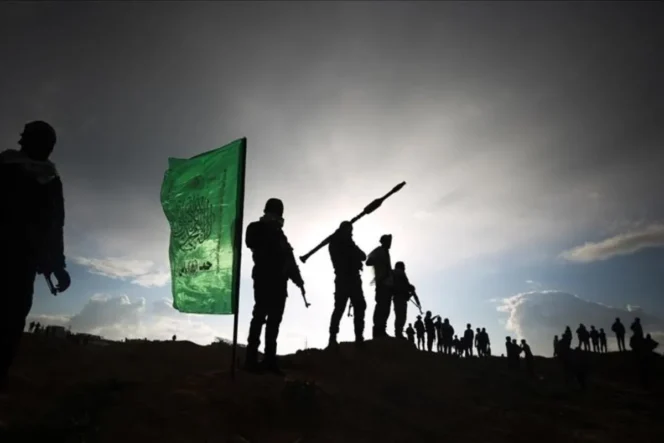 
					Pasukan Israel Tahan 10 Anggota Hamas dalam Operasi di Tepi Barat