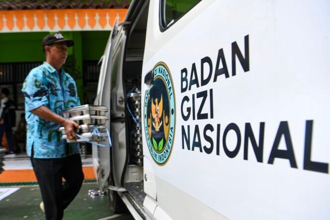 
					(ANTARA FOTO/MUHAMMAD ADIMAJA)