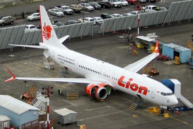 
					(Boeing)