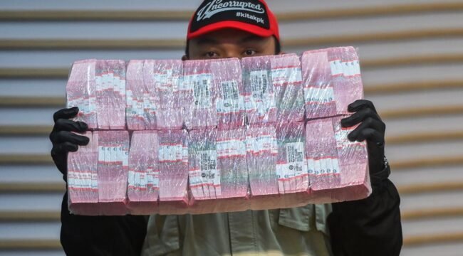 (ANTARA FOTO/Rivan Awal Lingga)