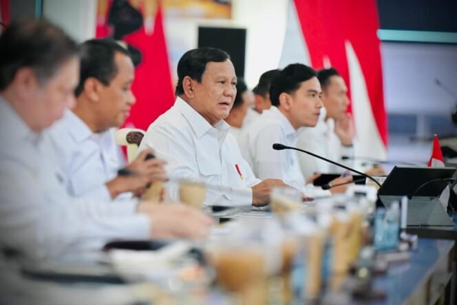 
					(Sekretariat Presiden)