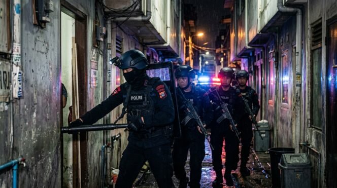 
					Lagi,Polisi Gerebek Kampung Ambon Tiga Kali dalam Sepekan